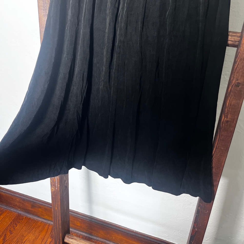 Chicos Travelers Black Ribbed Midi Skirt Elastic Waist Size 2 A-Line Made in USA - Picture 3 of 10